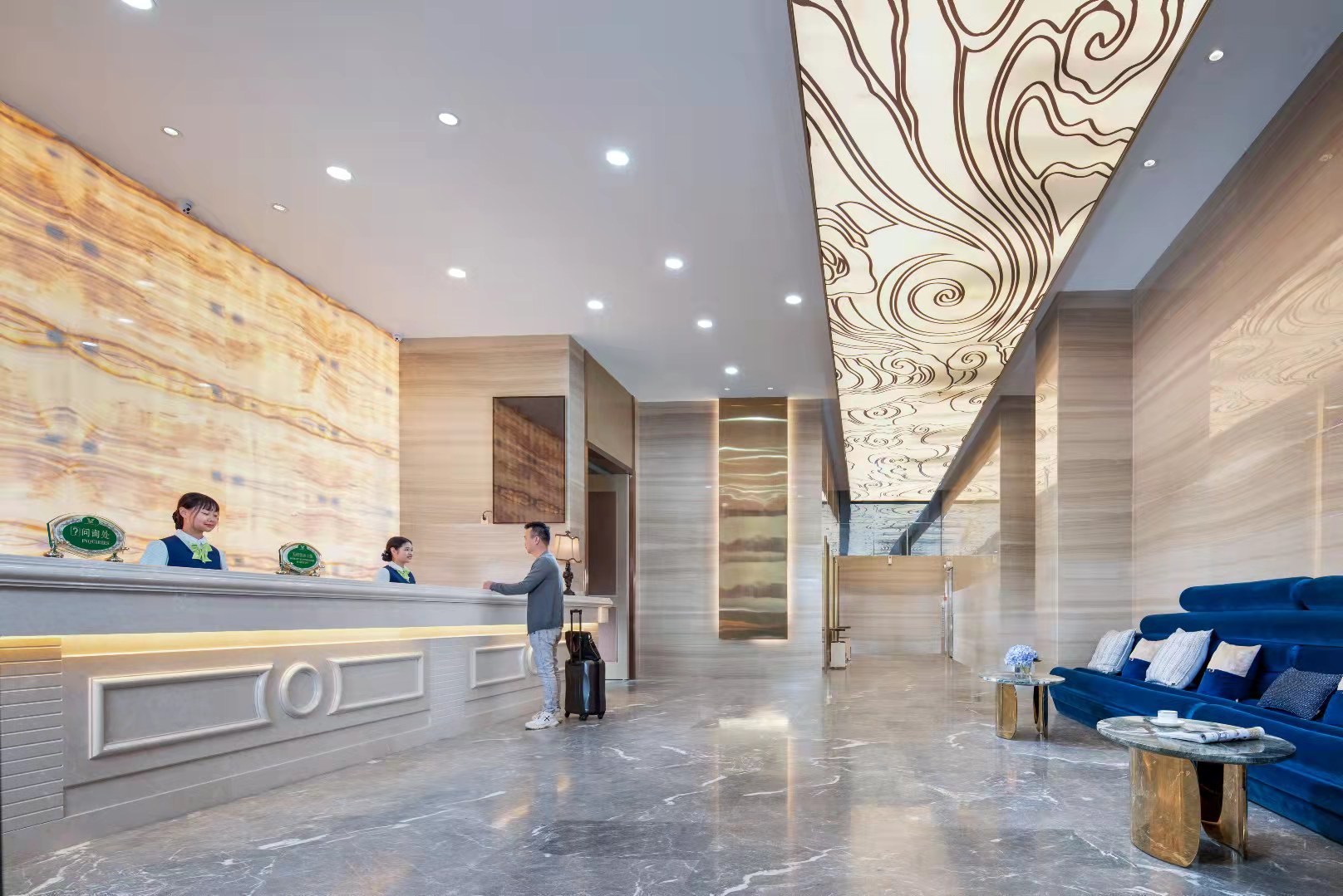 維也納國(guó)際酒店昆明南站綠地東海岸可樂(lè)村地鐵站店