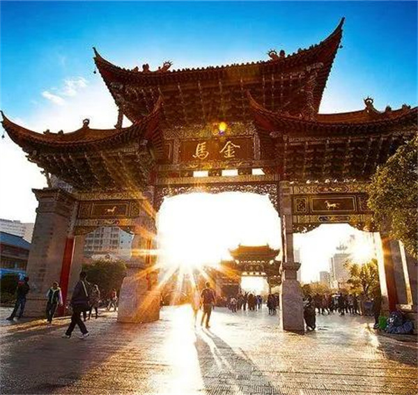 書中品春城，文人墨客筆下的昆明美景