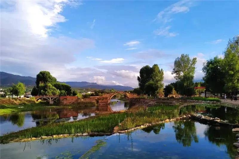 旅游告別“人從眾”！在這些藏在時(shí)光里的云南古鎮(zhèn)發(fā)發(fā)呆    昆明傳媒公司